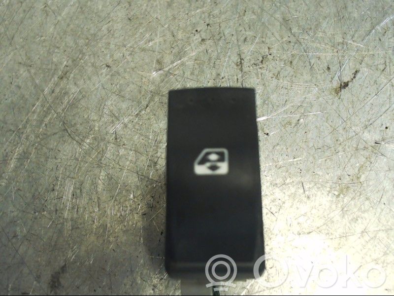 Nissan Interstar Interruptor del elevalunas eléctrico 
