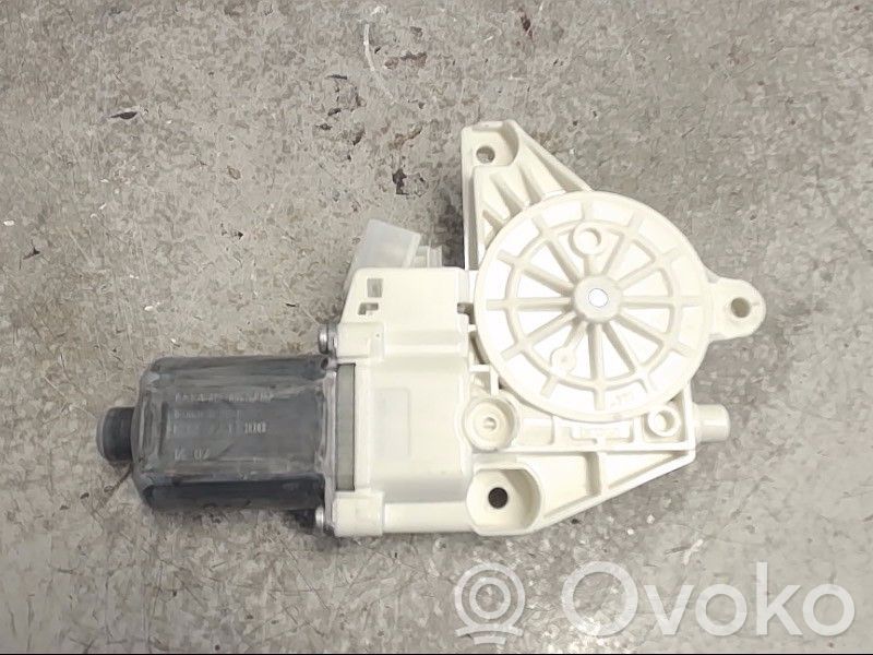 Mercedes-Benz E W212 Motor del regulador de la ventanilla de la puerta delantera 
