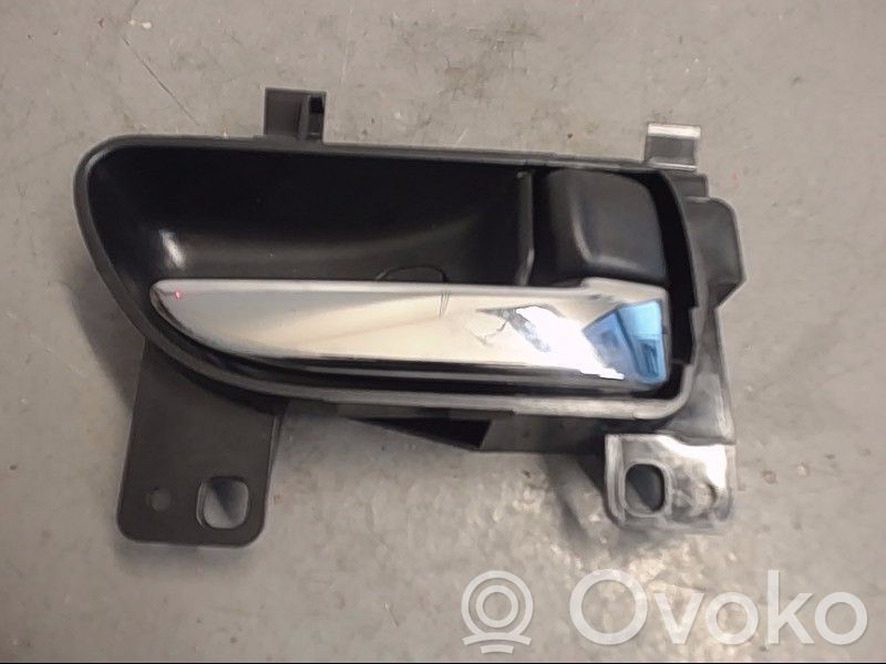 Manecilla interna puerta delantera   61051FJ021VH
