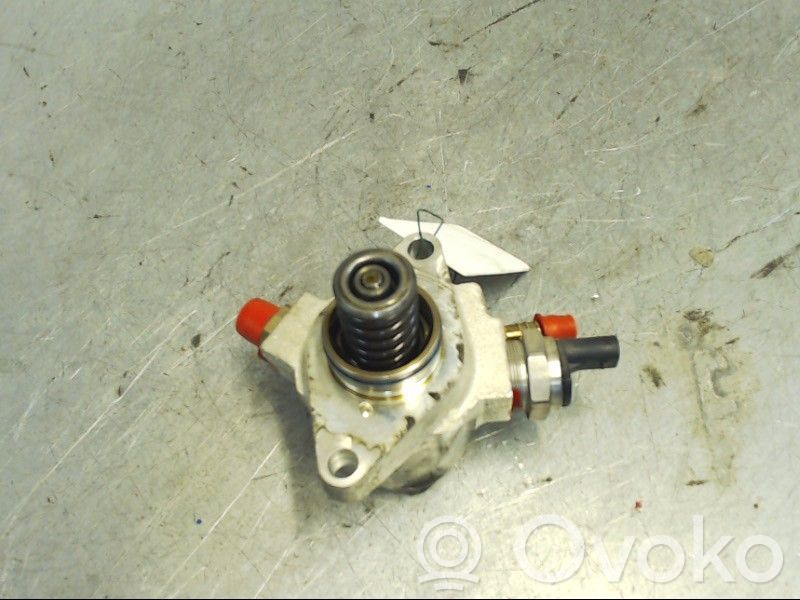 Volkswagen Golf VII Bomba interna de combustible 