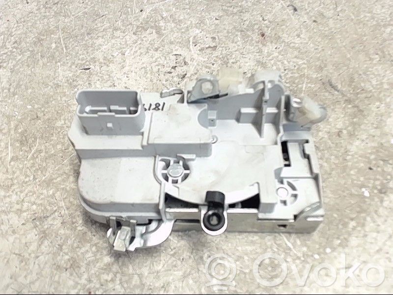 Serrure de porte avant   9136J4