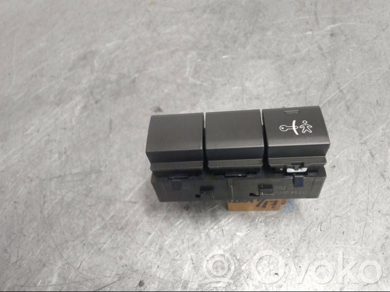 Central locking switch button   96750154ZD,96750154ZD