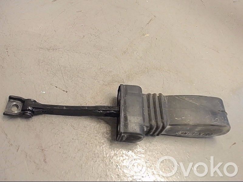 Audi A4 S4 B8 8K Etuoven pidätin 