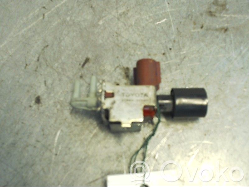 Toyota Land Cruiser (J150) Válvula de vacío