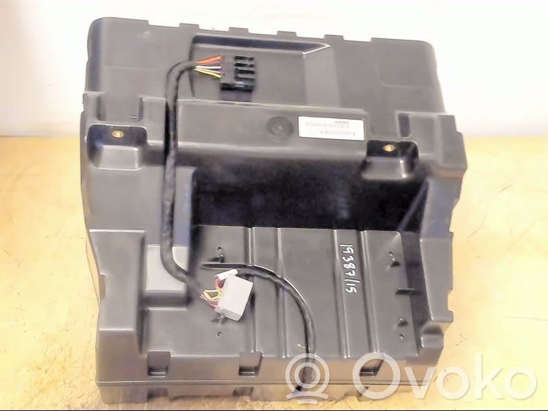 Porsche Panamera (970) Altavoz subwoofer 