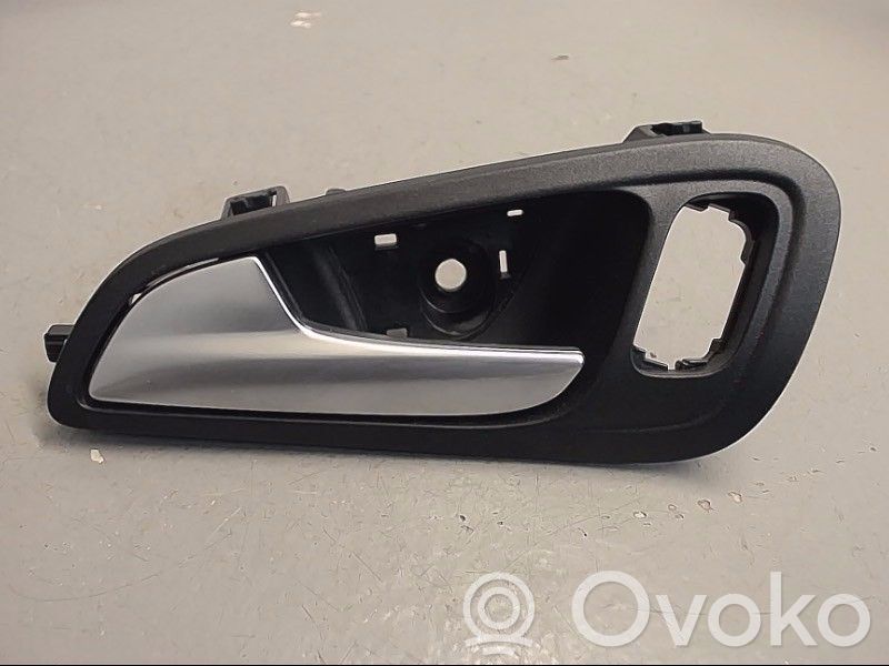 Ford Focus Front door interior handle 