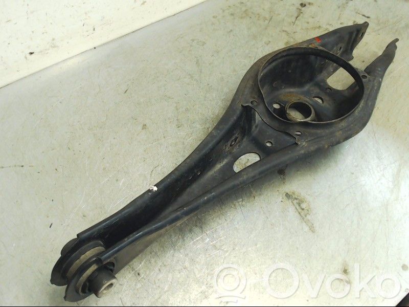 Volkswagen PASSAT B8 Braț control spate 