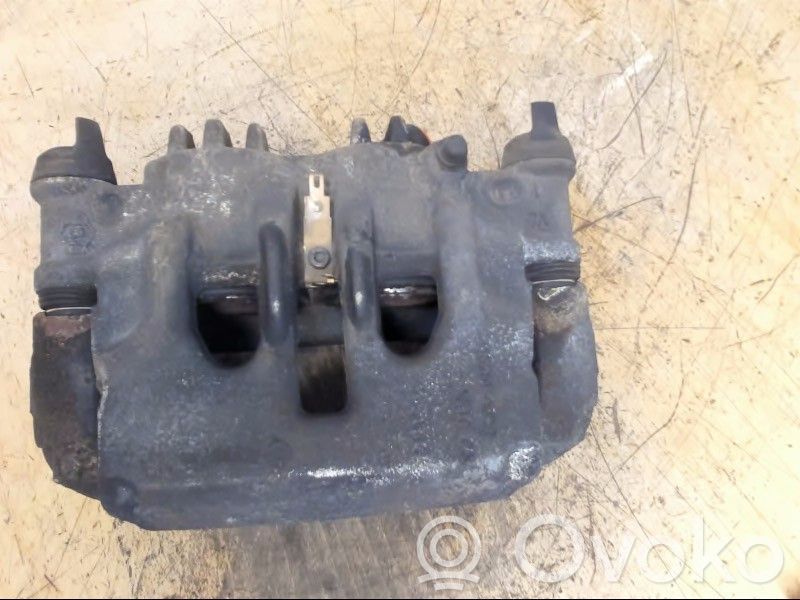 Etujarrusatula   93167542,BREMBO