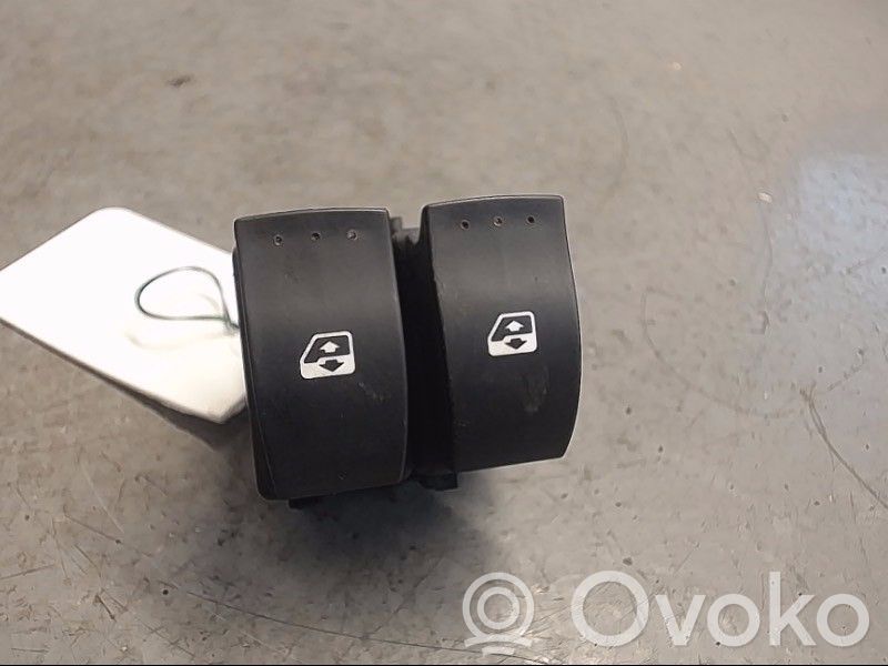 Nissan NV400 Electric window control switch 