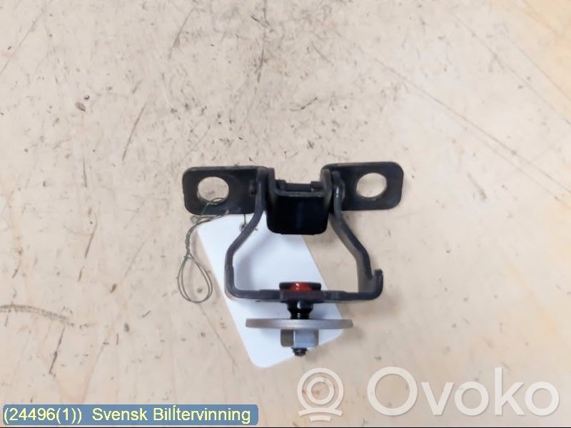 Tailgate/trunk/boot hinge   9809135380