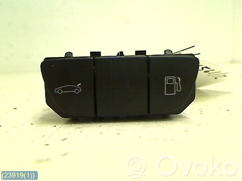Peugeot 508 Tailgate/boot open switch button 
