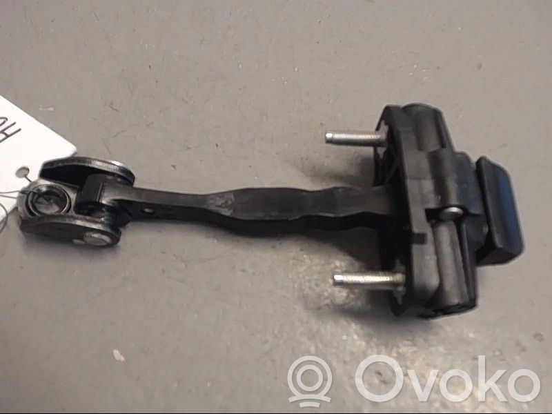 Ford Focus Etuoven pidätin 
