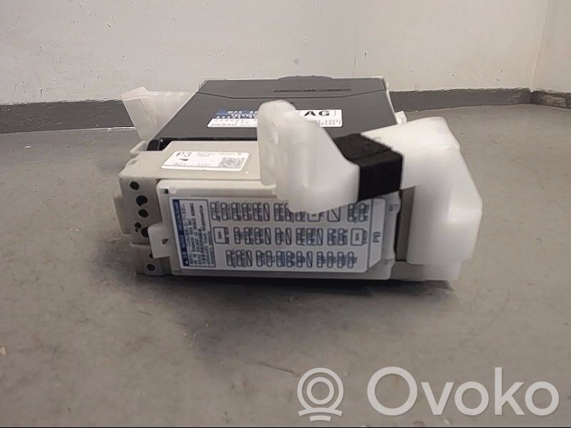 Lexus CT 200H Module de fusibles 