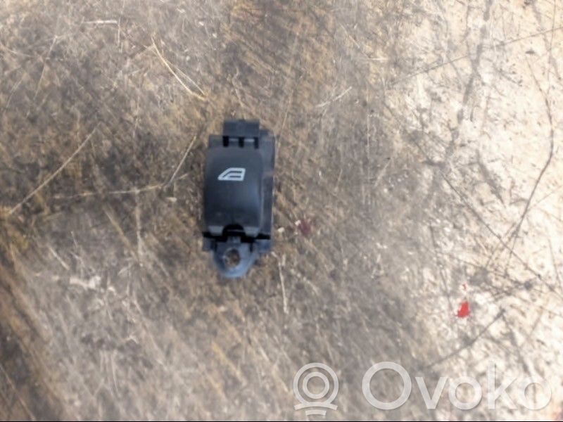 Interrupteur commade lève-vitre   31394840,31394840