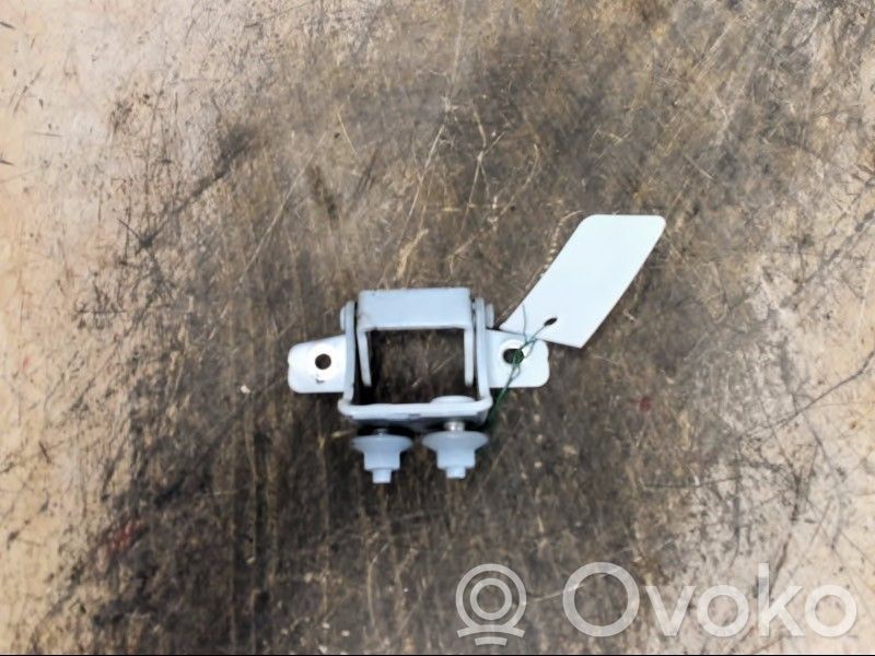 Hyundai i30 Tailgate/trunk/boot hinge 