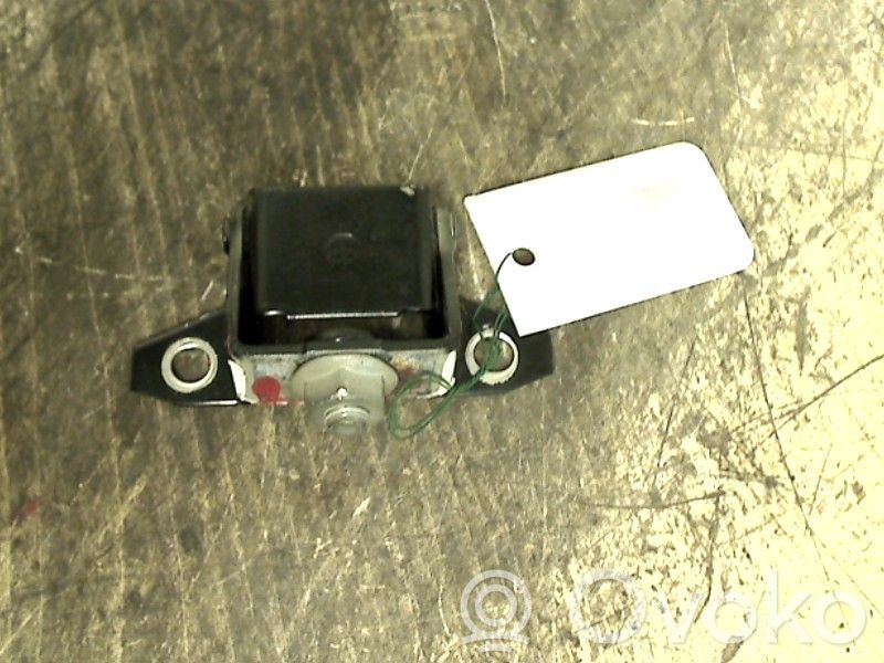 Tailgate/trunk/boot hinge   BBN962210E