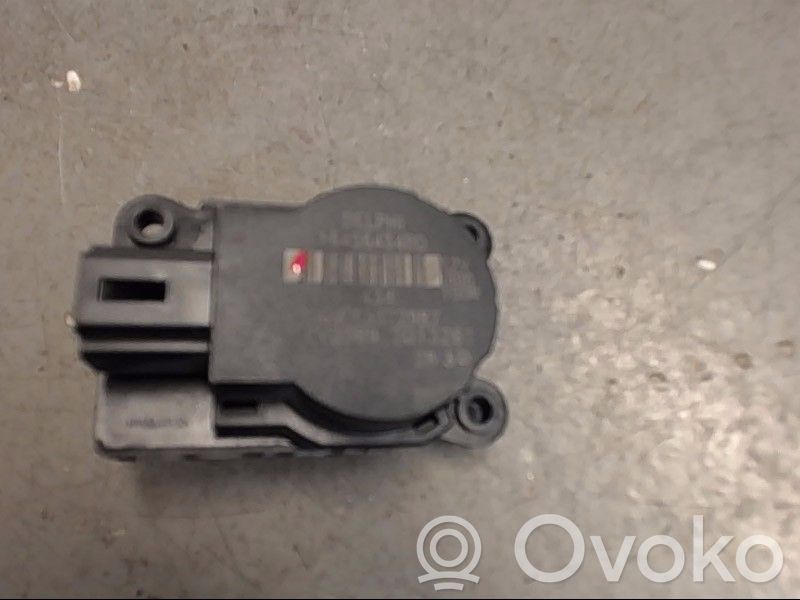 Opel Insignia A Ilmastointilaitteen läpän käyttölaite/moottori (A/C) 