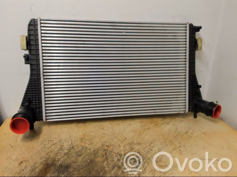 Volkswagen PASSAT B7 Radiator intercooler 