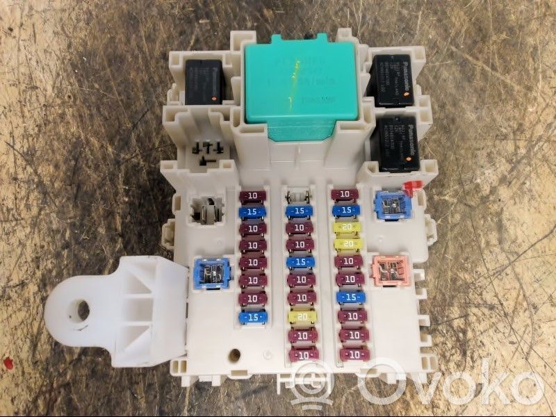Isuzu D-Max Fuse module 