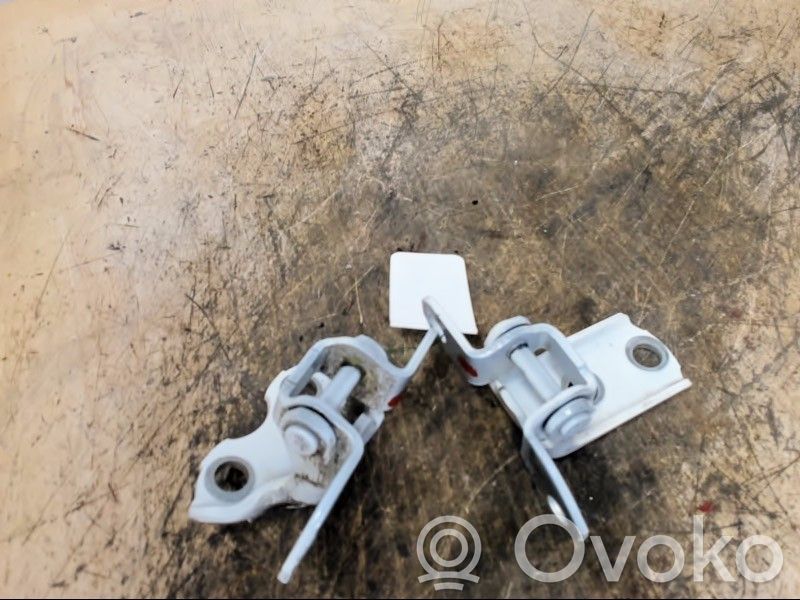 Toyota RAV 4 (XA40) Cerniera superiore della portiera posteriore 