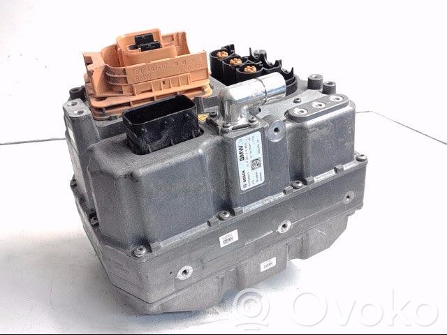 BMW 3 F30 F35 F31 Convertor-inversor tensiune 
