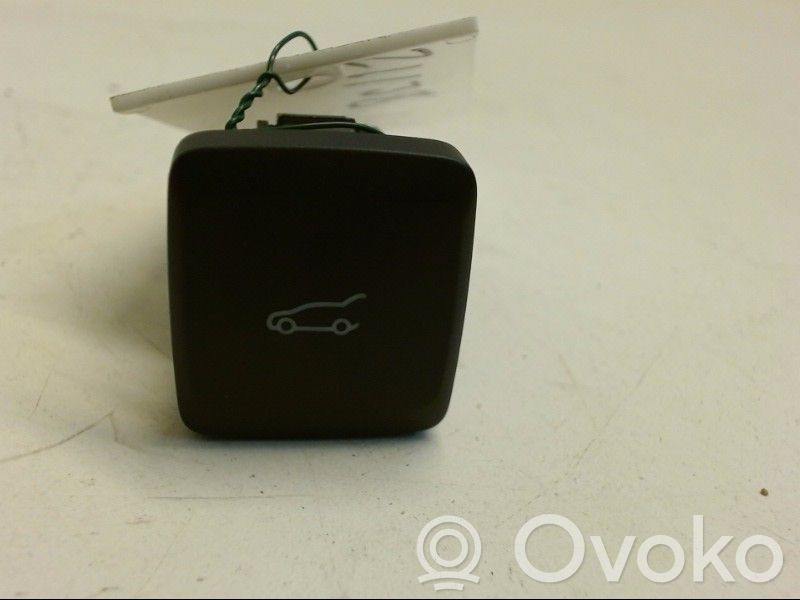 Ford Mondeo MK V Tailgate/boot open switch button 
