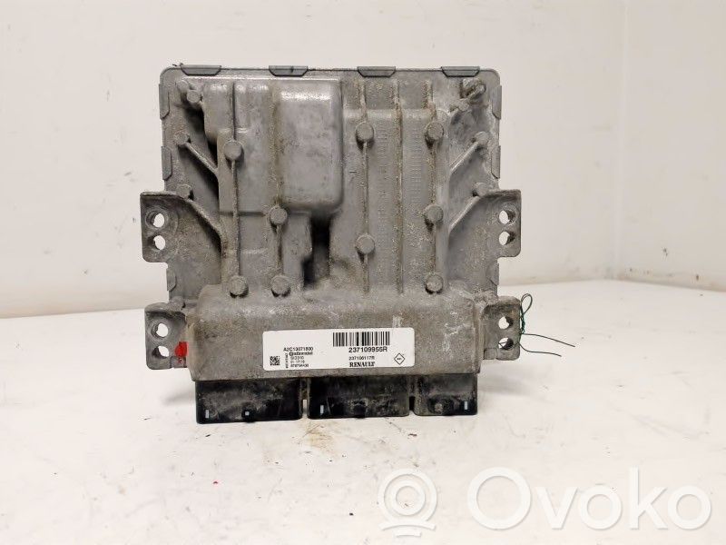 Opel Movano B Injection control unit/module 