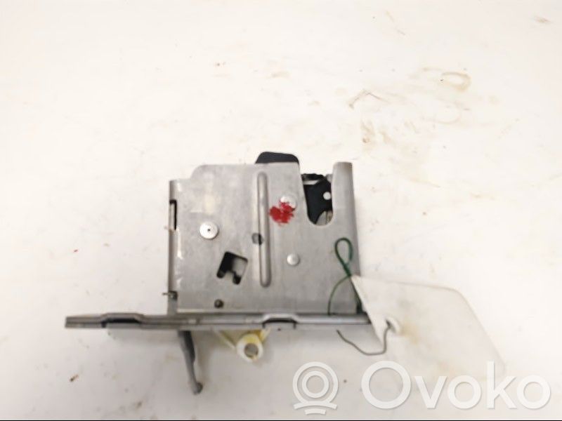 Ford Transit Custom Takaoven lukko 