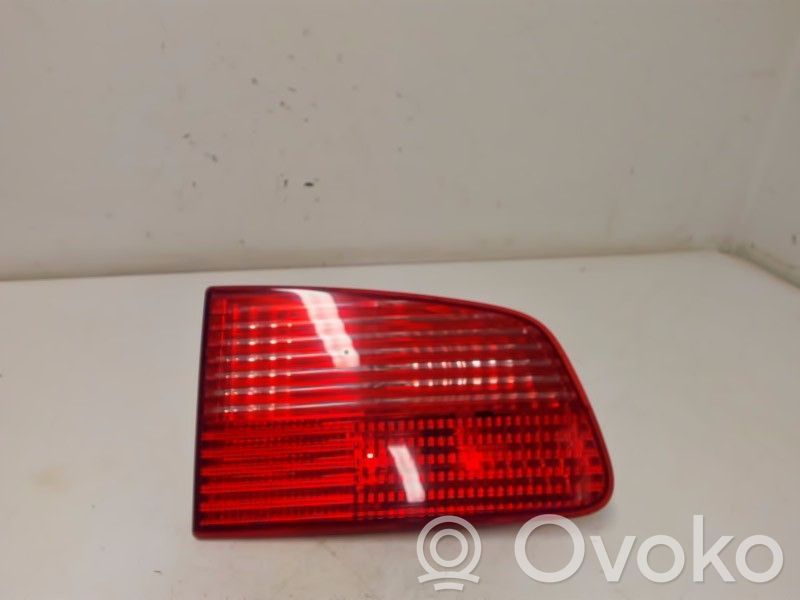 Saab 9-5 Lampă spate în capacul portbagajului 