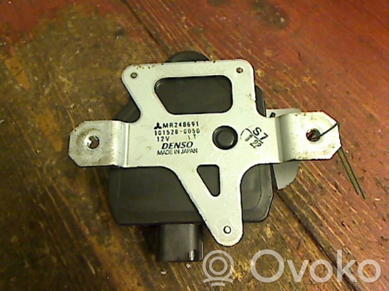 Lastausoven lukko   MR248691,1015280050DENSO