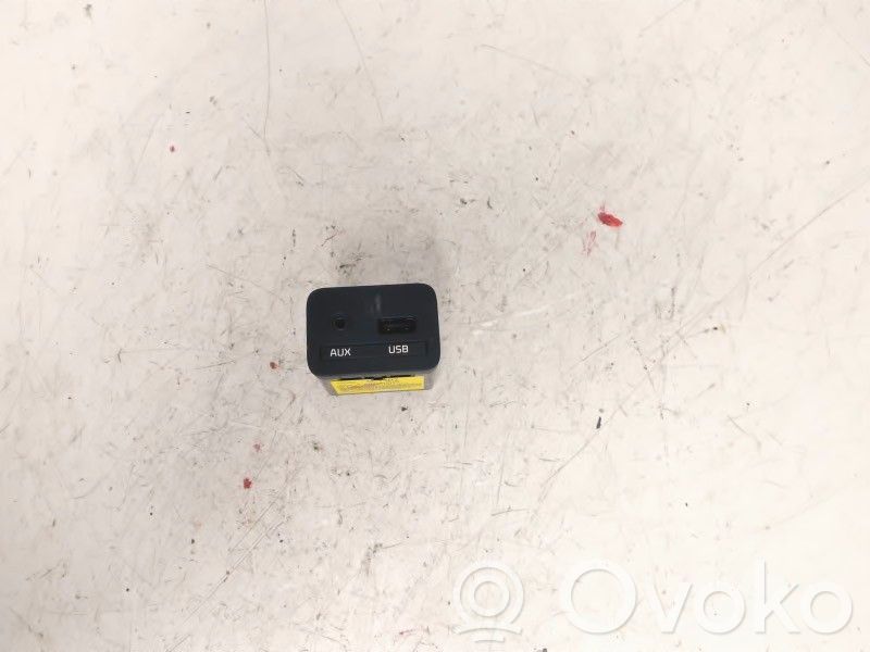 KIA Sportage Enchufe conector USB 