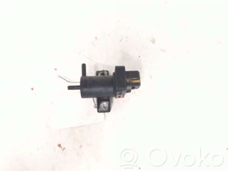 Válvula de vacío   8200762162,8200762162