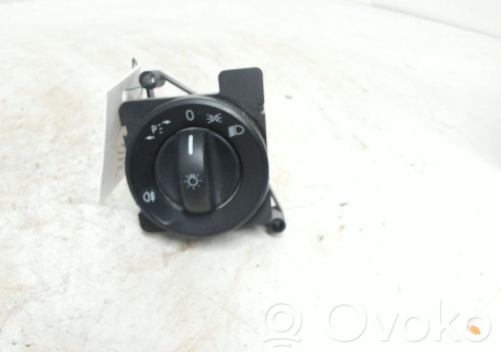 Volkswagen Crafter Light switch 