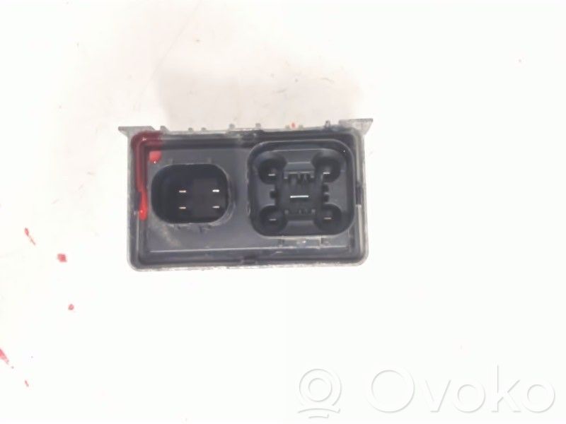 Opel Insignia A Ignition relay 