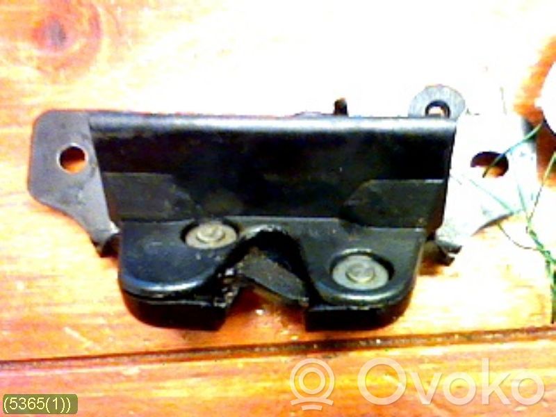Tailgate/trunk/boot lock/catch/latch