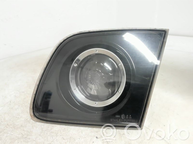 Mazda 3 I Takaluukun takavalot 