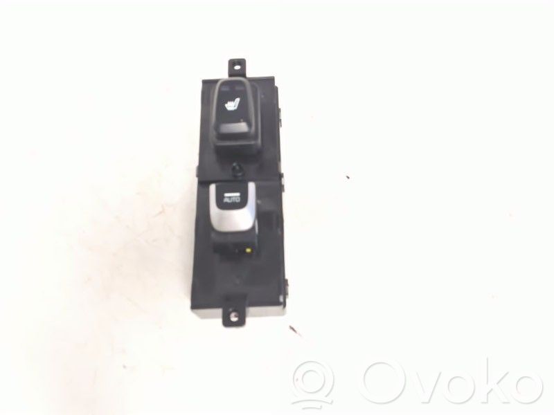 Electric window control switch   93590D4AH0BYF,93590D4AH0BYF