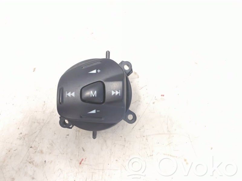 Ford Fiesta Steering wheel buttons/switches 