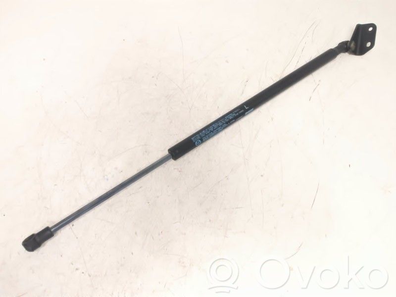 Mazda CX-3 Tailgate strut 