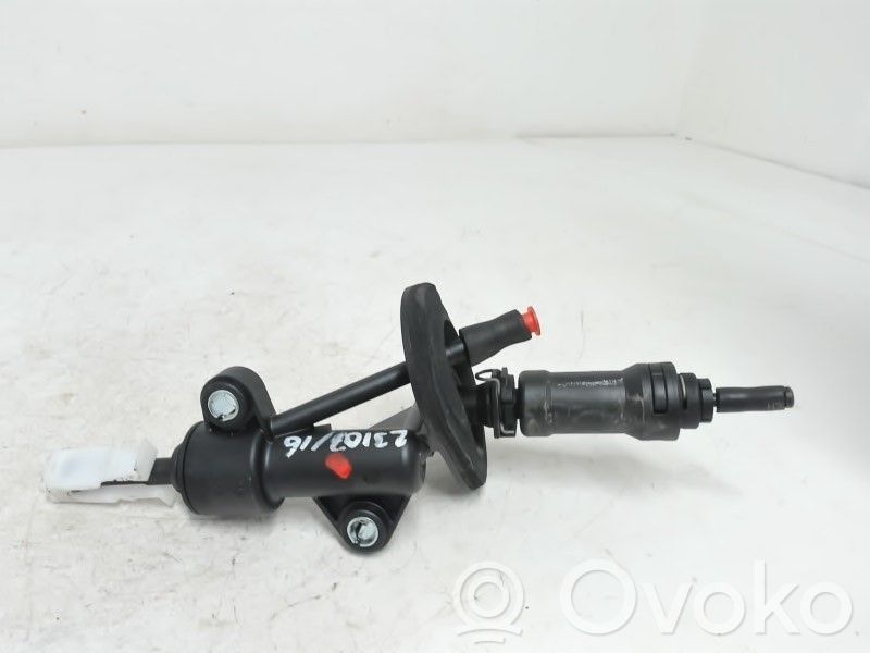 Opel Corsa E Pompa della frizione 