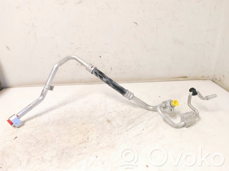 Tuyau de climatisation   4KE816727D