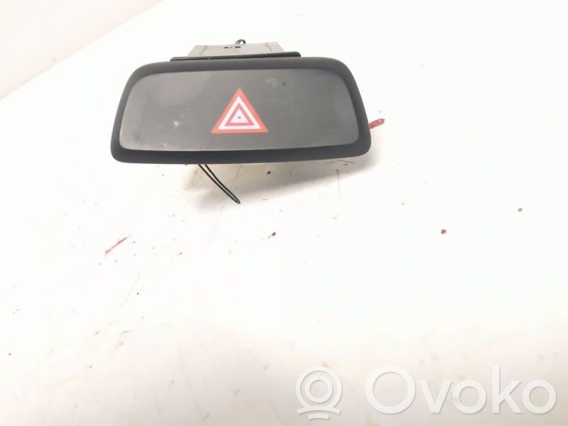Hazard light switch   937901Y200EQ,39P3601110