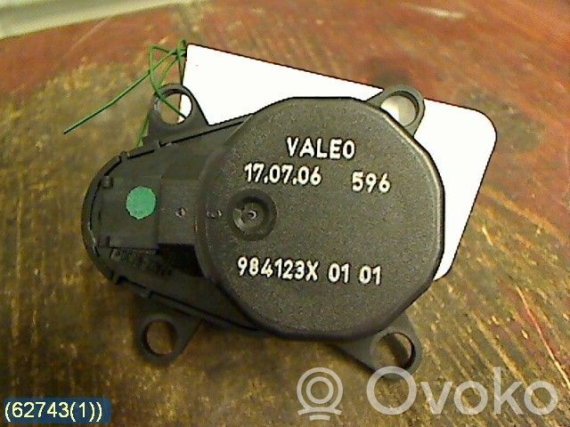 Saab 9-5 Ilmastointilaitteen läpän käyttölaite/moottori (A/C) 