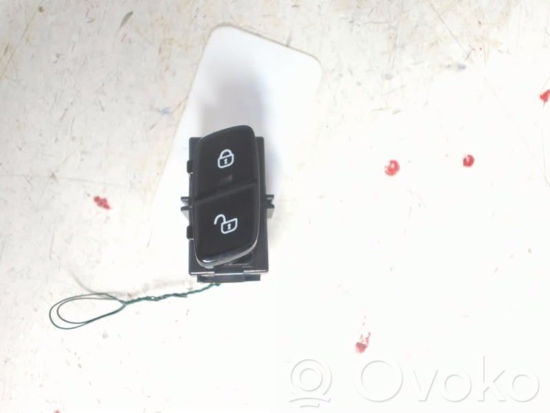 Volvo XC90 Central locking switch button 