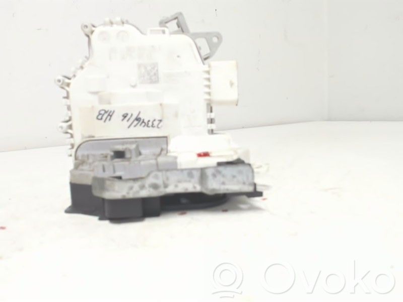Audi A5 8T 8F Zamek drzwi tylnych 