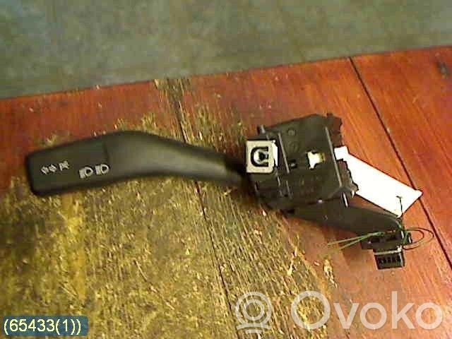 Suuntavilkun vipu   1K0953513,01103500LK