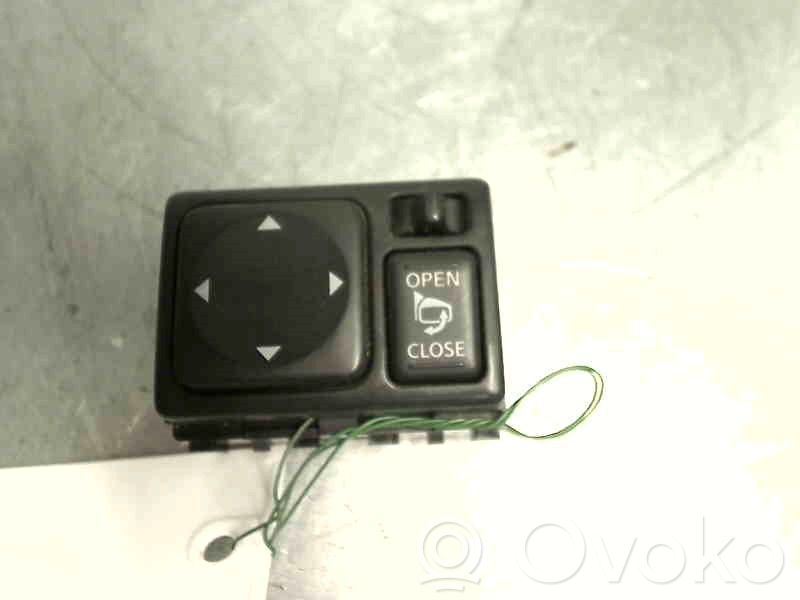 Nissan Navara D40 Interruptor del espejo lateral 