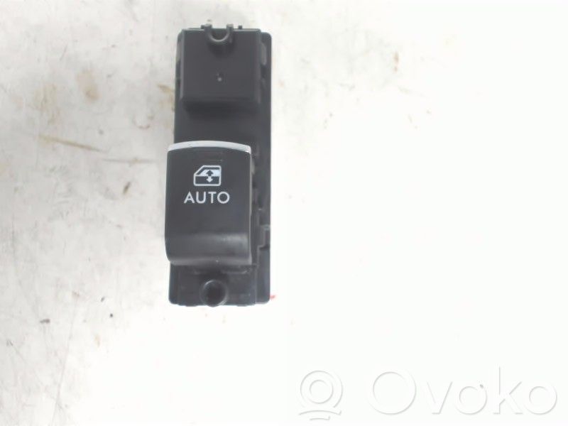 Electric window control switch   83071AL081,83071AL081
