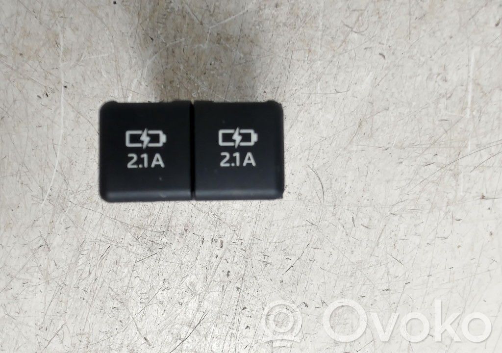 Enchufe conector USB   8553242010,D026503,8553242010