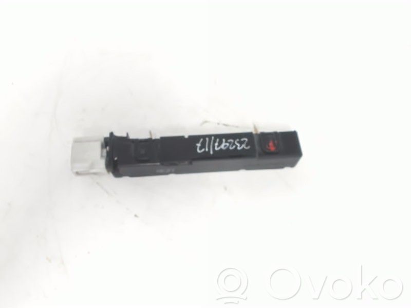 Toyota Auris E180 Radio antenna 